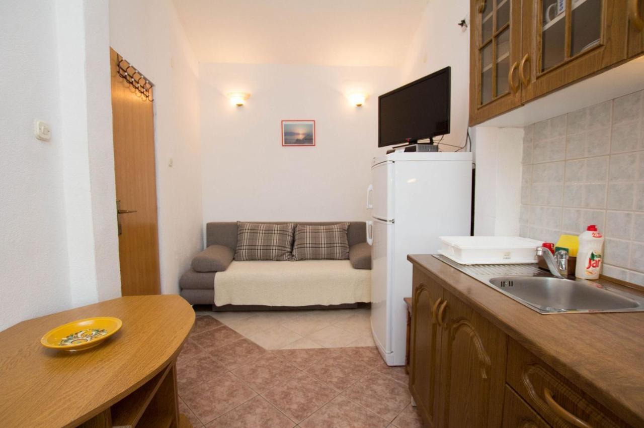 Apartments David - 20M From The Beach With Parking Trogir Kültér fotó