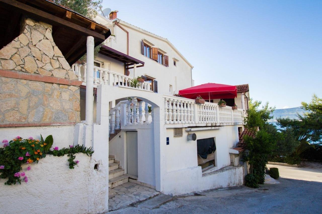 Apartments David - 20M From The Beach With Parking Trogir Kültér fotó