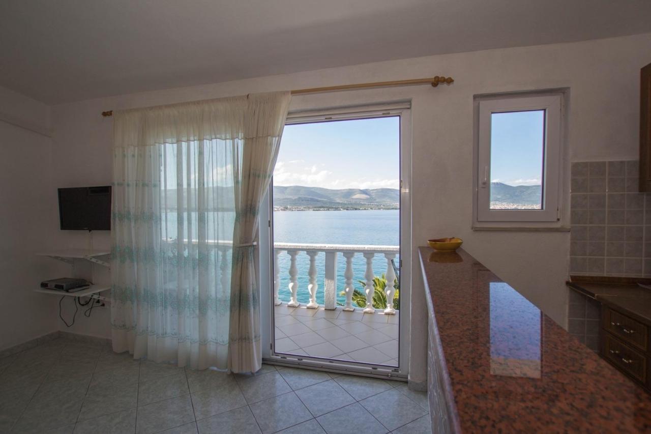 Apartments David - 20M From The Beach With Parking Trogir Kültér fotó