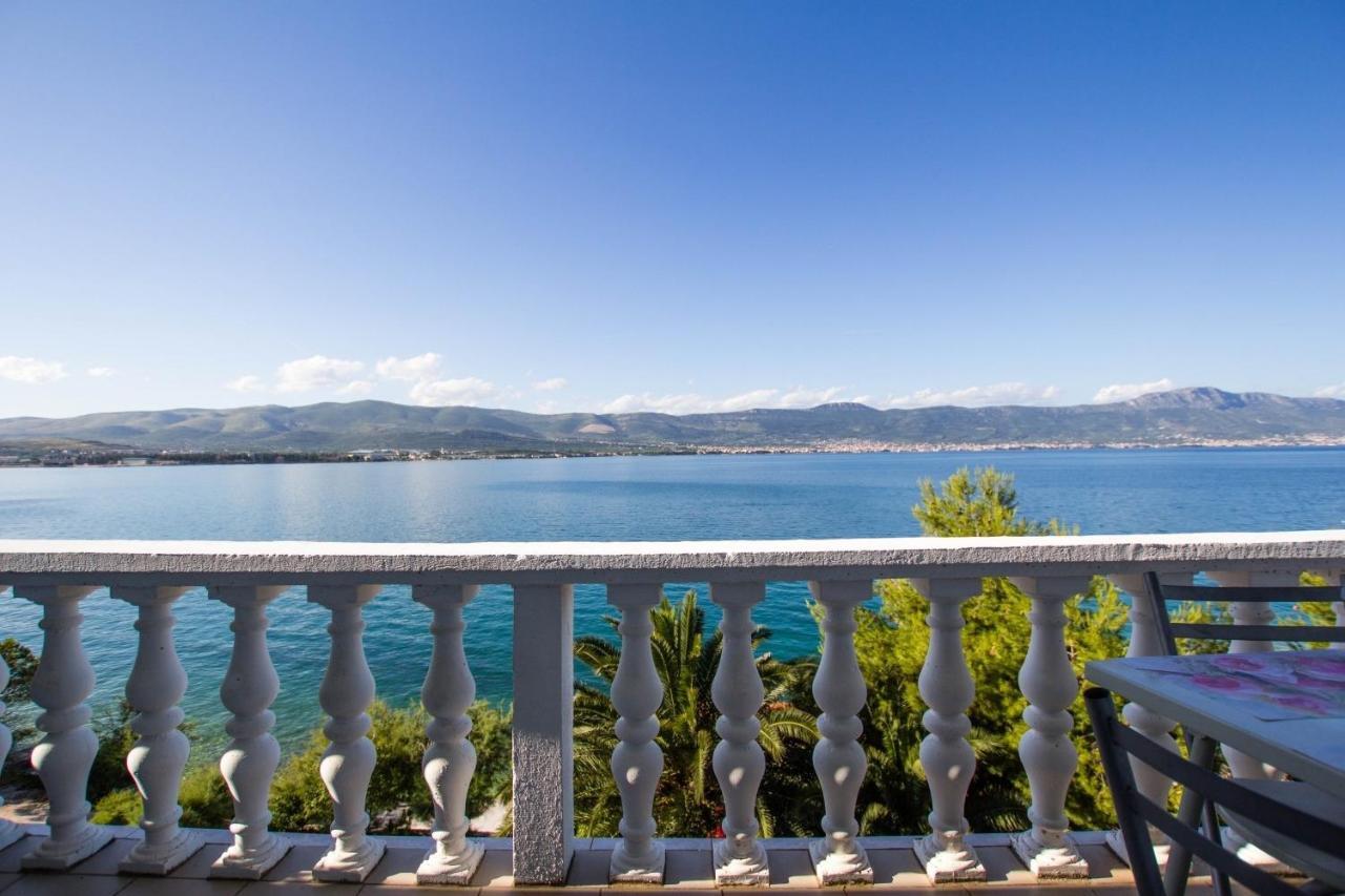 Apartments David - 20M From The Beach With Parking Trogir Kültér fotó